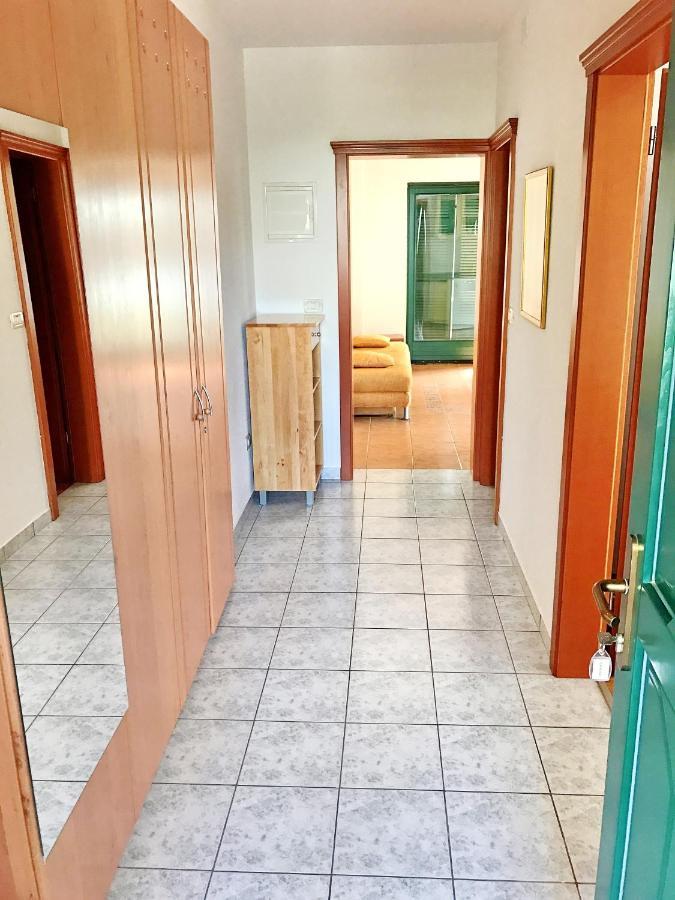 Lovrečica Todor Seaside Apartments מראה חיצוני תמונה