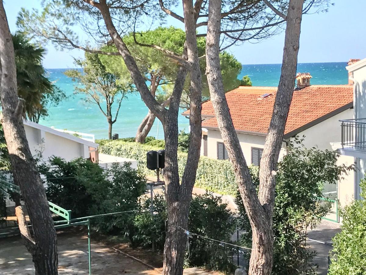 Lovrečica Todor Seaside Apartments מראה חיצוני תמונה
