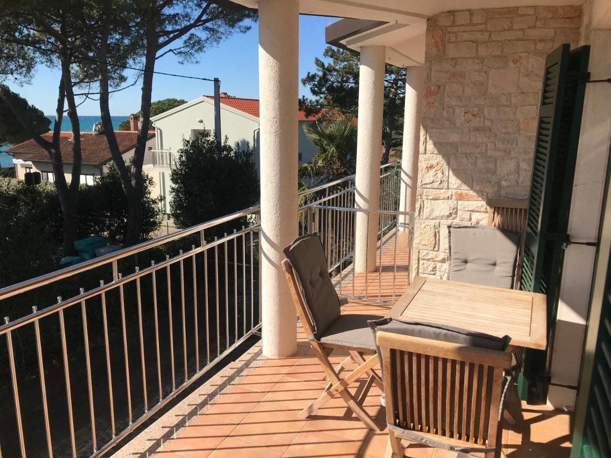 Lovrečica Todor Seaside Apartments מראה חיצוני תמונה