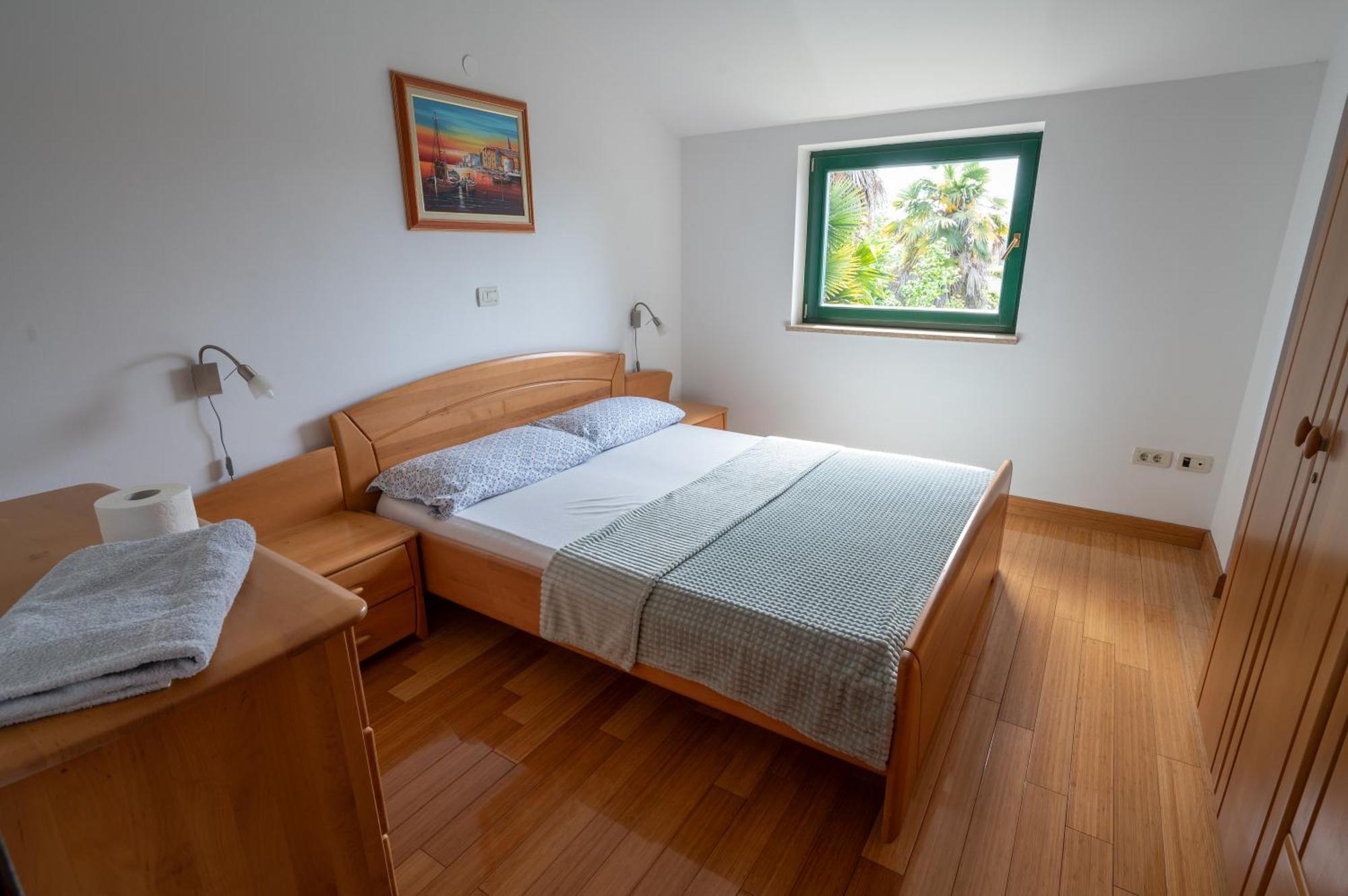 Lovrečica Todor Seaside Apartments מראה חיצוני תמונה