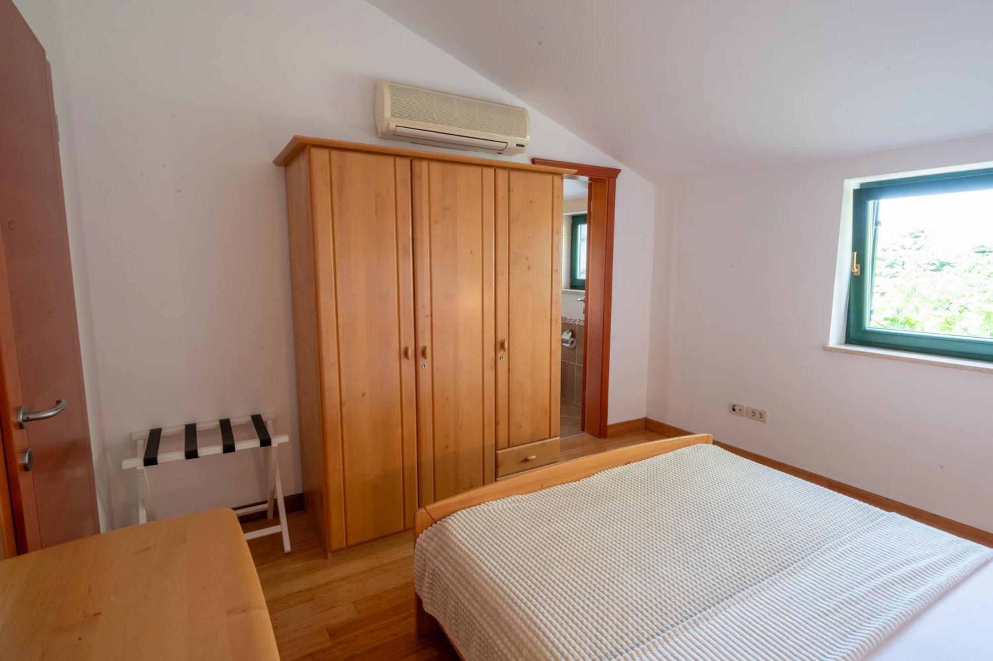 Lovrečica Todor Seaside Apartments מראה חיצוני תמונה